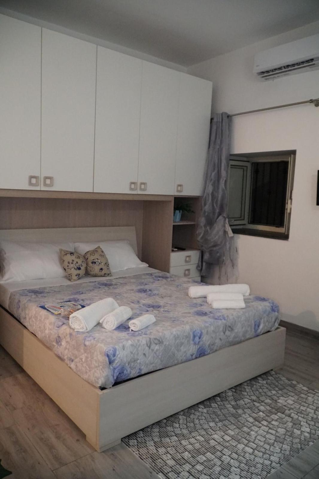 B&B porta Garibaldi CTA Habitación foto